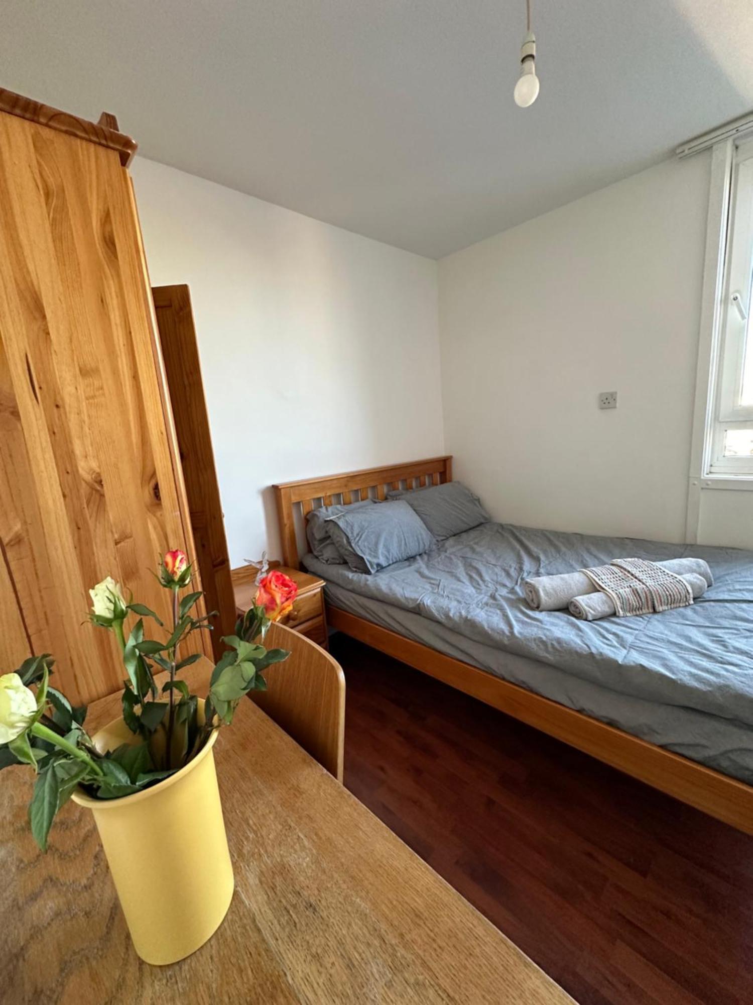 Bed and Breakfast Elkington Point Лондон Екстер'єр фото