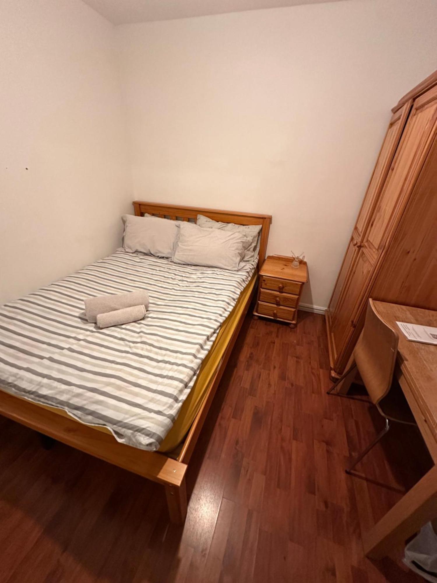 Bed and Breakfast Elkington Point Лондон Екстер'єр фото